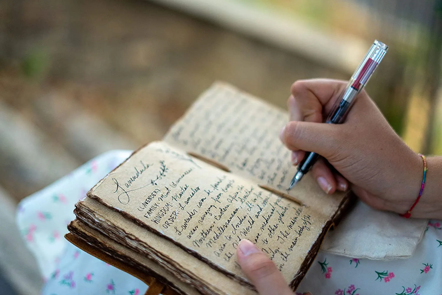 Classic Retro Vintage Leather Journal with Antique Deckle Edge Paper - 3 Sizes - Image 3