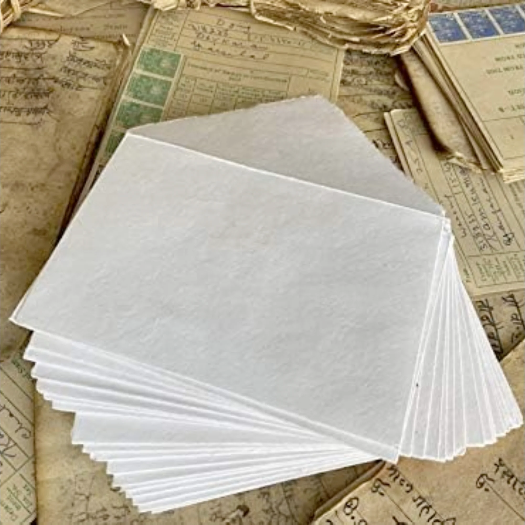 White Deckle Edge Envelopes - 150 GSM - 3 Sizes - 25 Pack - Image 4